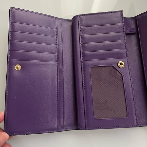 MCM BLACK/PURPLE LONG SAFFIANO TRIFOLD WALLET - Picture 9 of 11